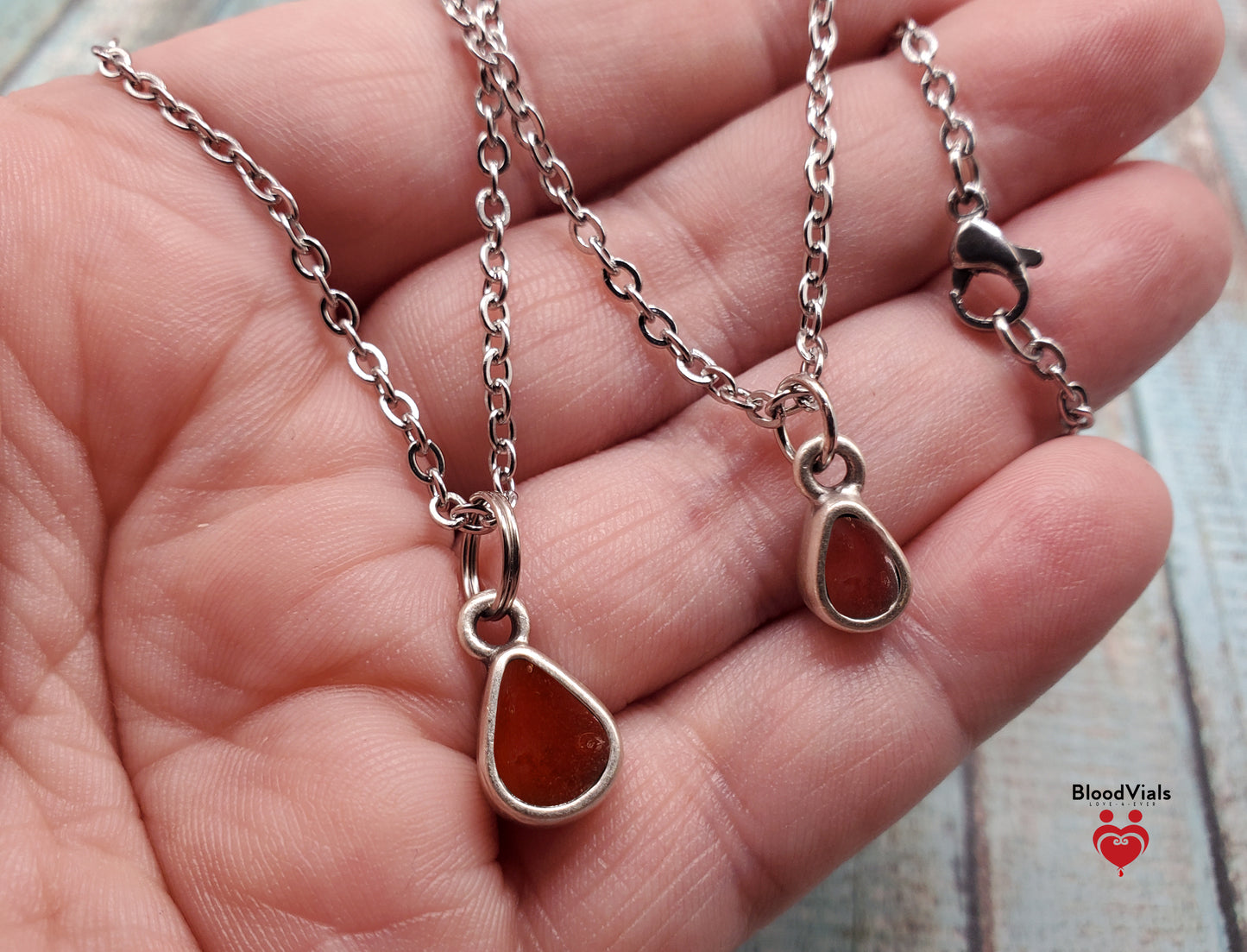 1 Blood Drop or Mini Drop Epoxy BloodVial Kit with 18" Stainless Steel Link Chain with extra Charm(BloodBond)